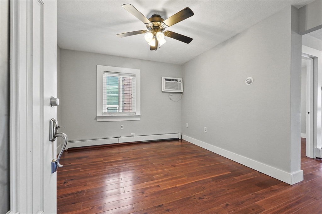 213 Chelsea Street # 3