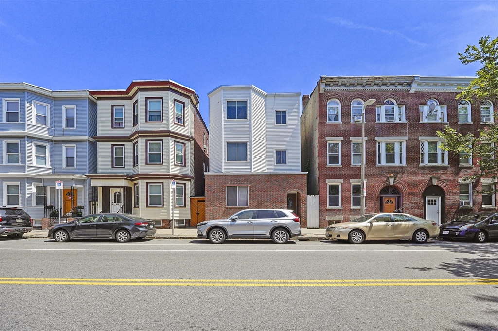 213 Chelsea Street # 3