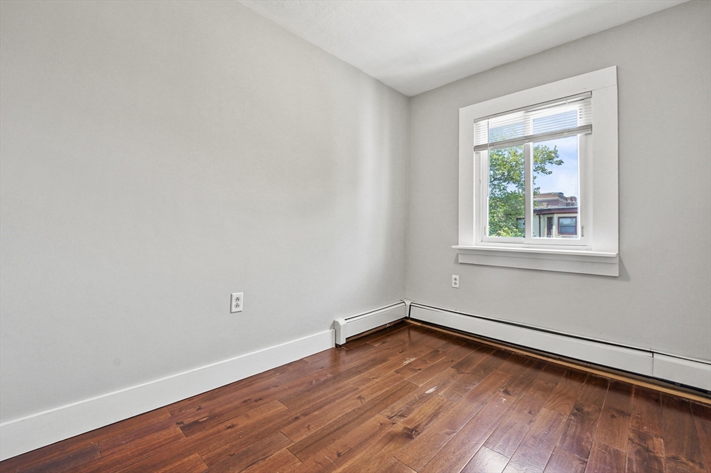 213 Chelsea Street # 3