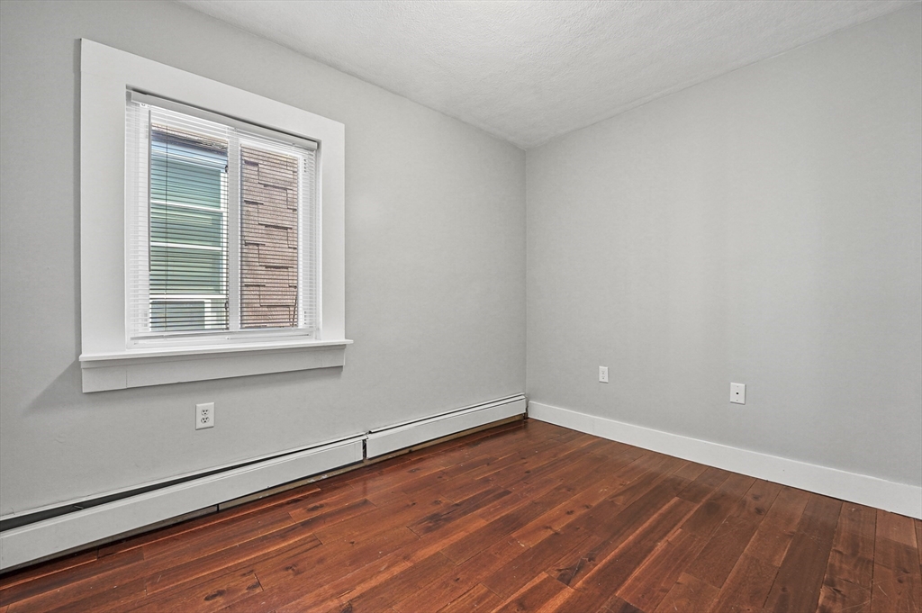 213 Chelsea Street # 3