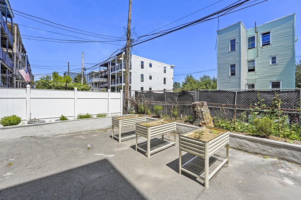 213 Chelsea Street # 3