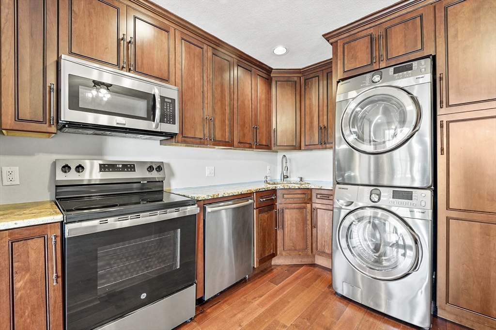 213 Chelsea Street # 3