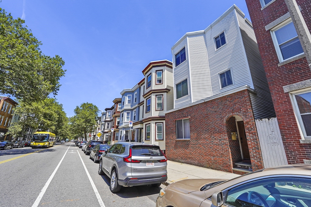 213 Chelsea Street # 3