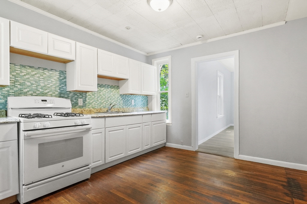 132 Bartlett # 132