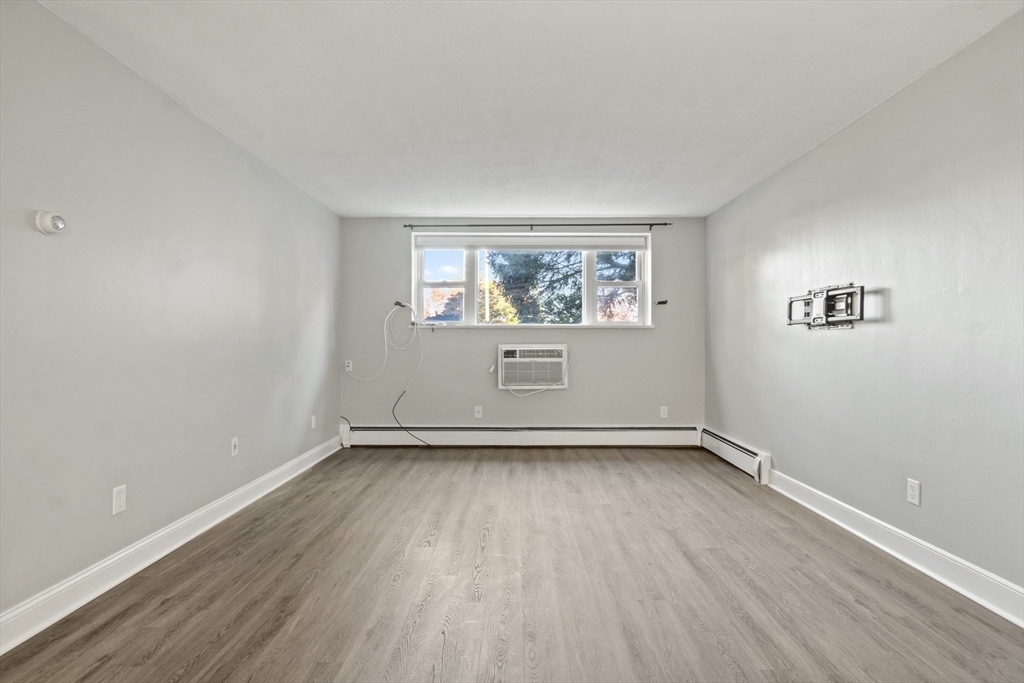 1105 Lexington Street # 2 Unit: 10-2