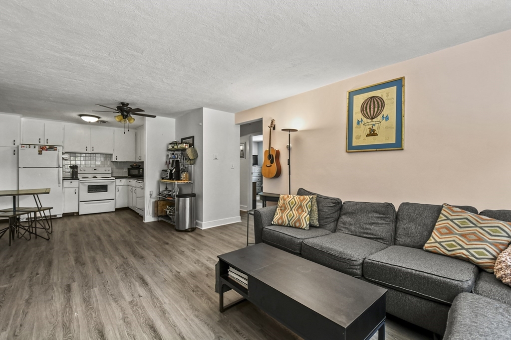 1105 Lexington Street # 2 Unit: 10-2