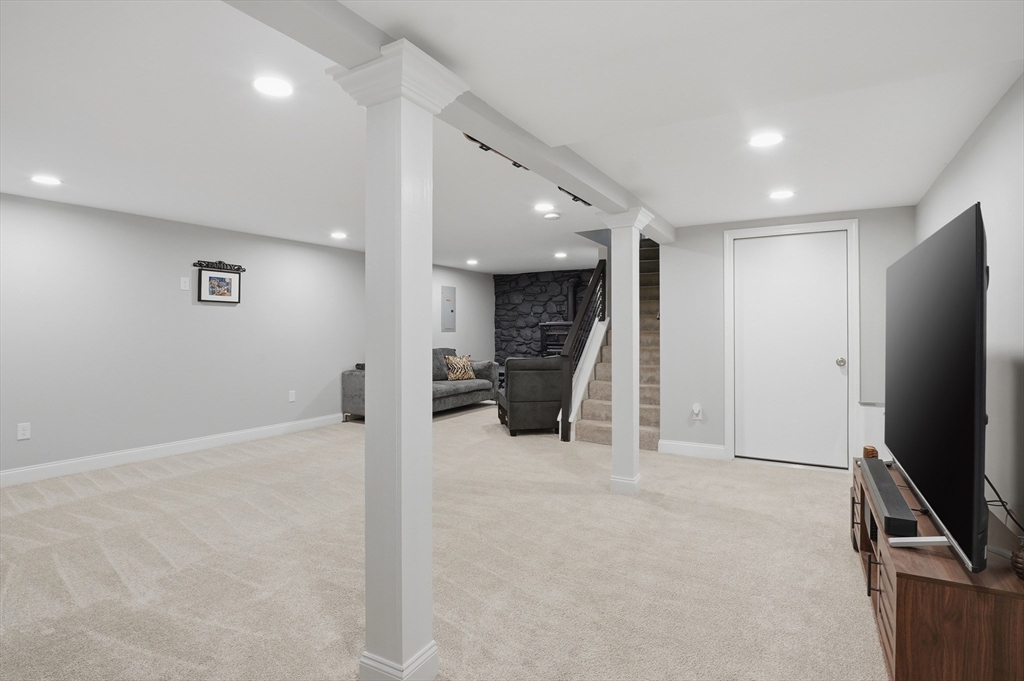 185 Davis Road
