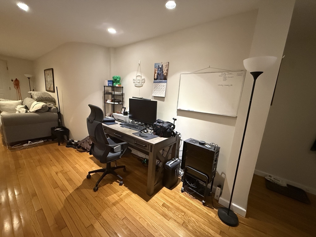 18-20 E Springfield Street # 1