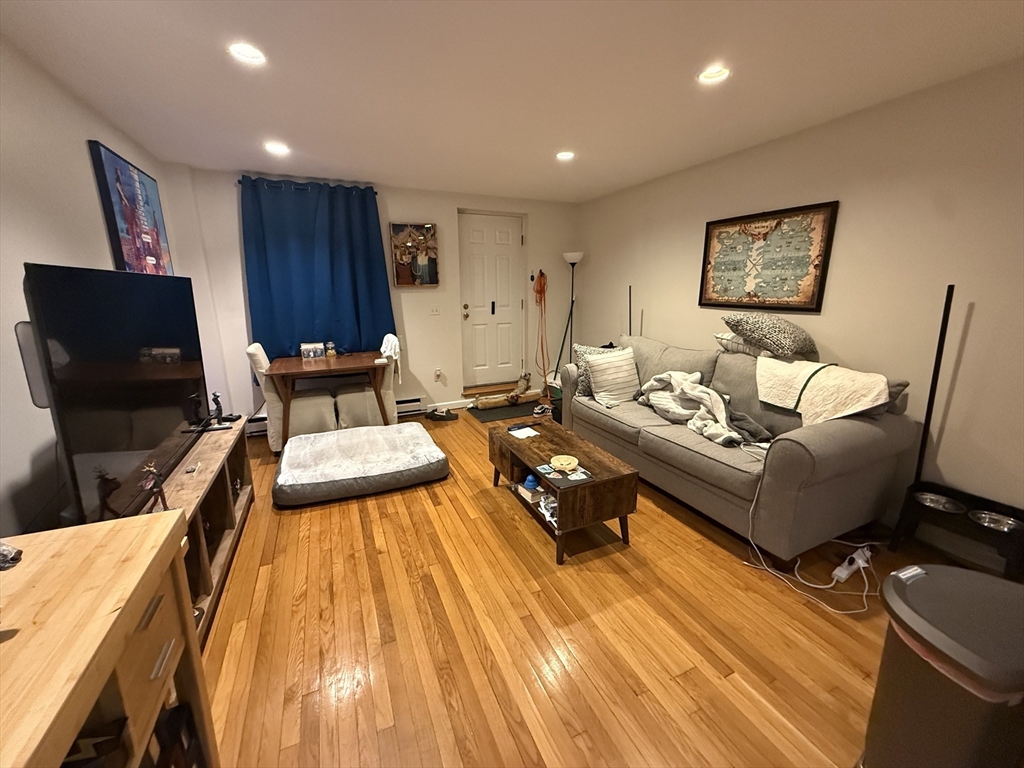 18-20 E Springfield Street # 1