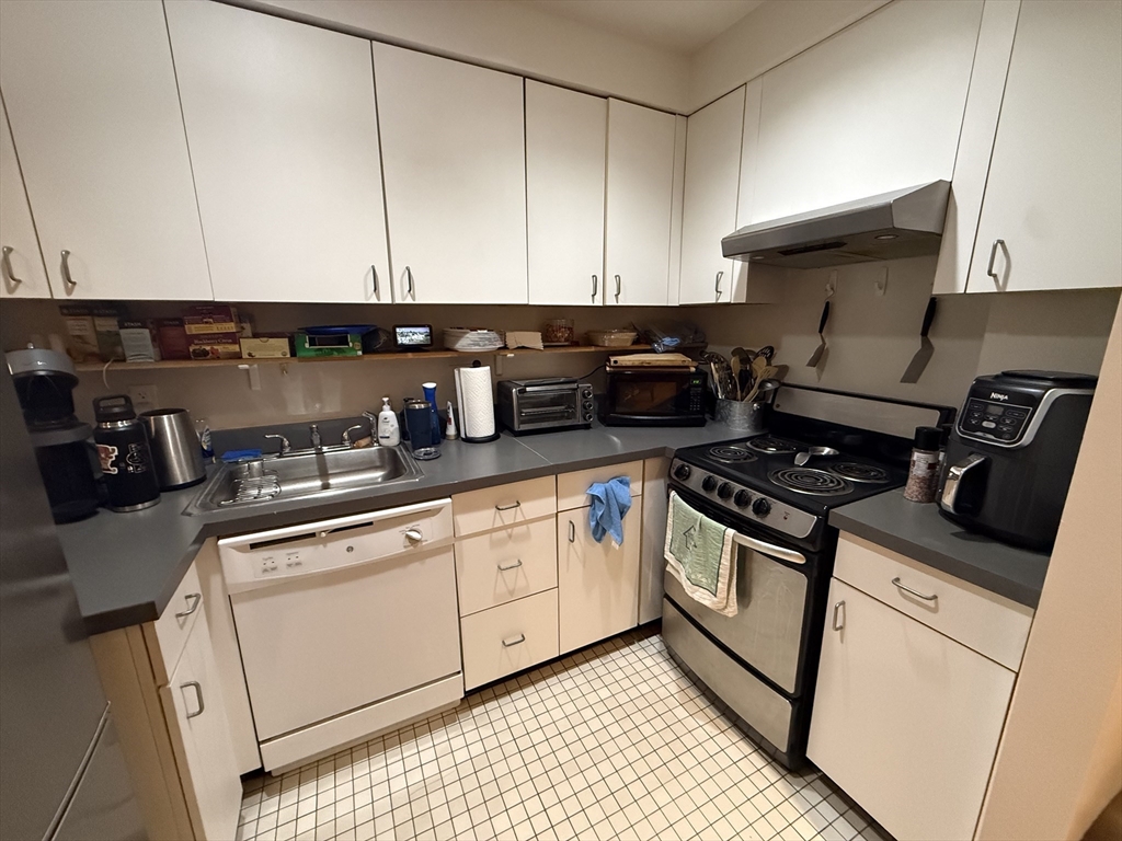 18-20 E Springfield Street # 1