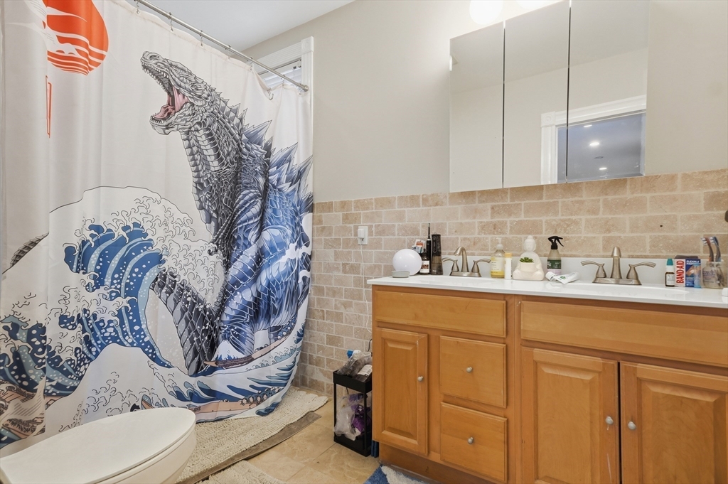 26 Chestnut Ave # 1