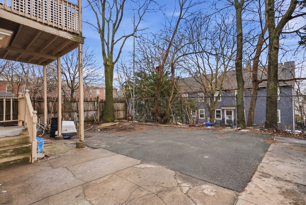 26 Chestnut Ave # 1