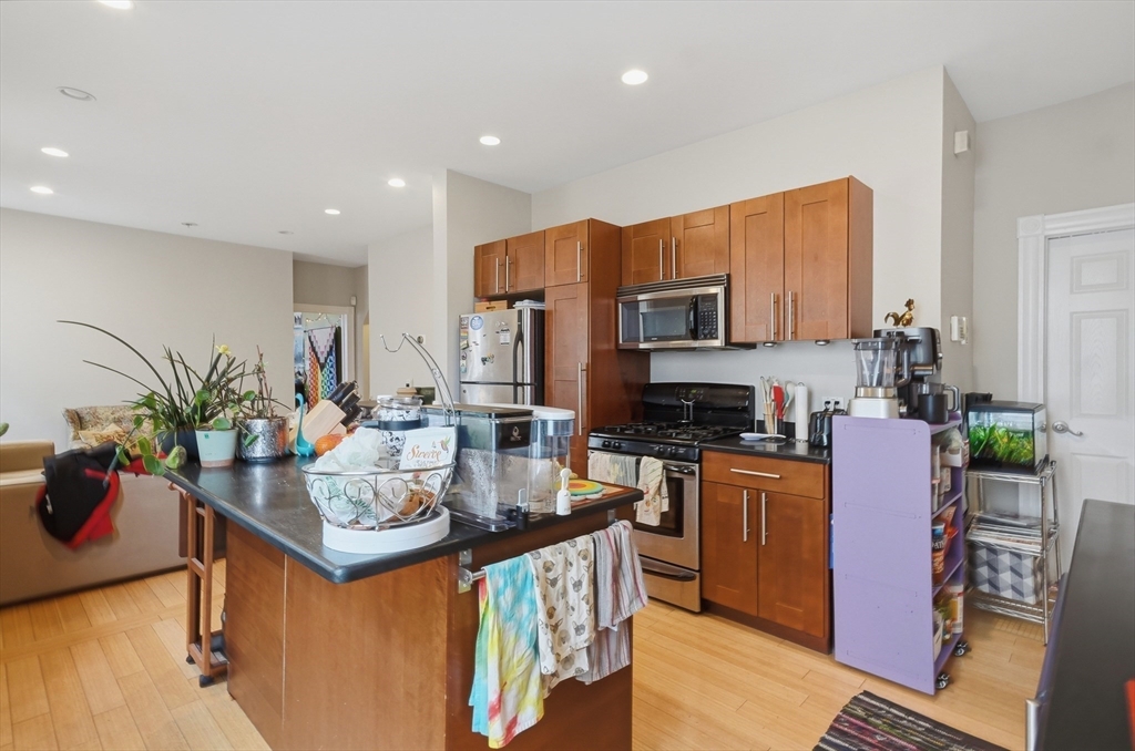 26 Chestnut Ave # 1