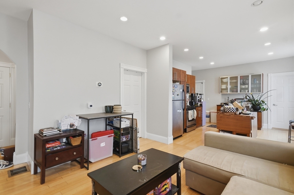 26 Chestnut Ave # 1