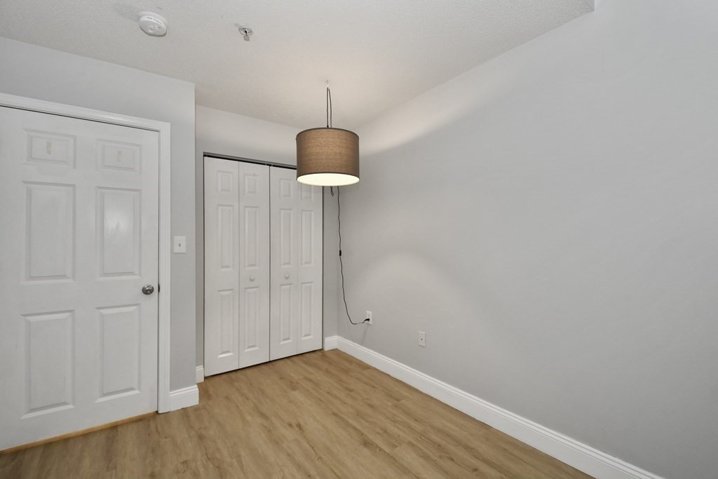200 Market # 3305