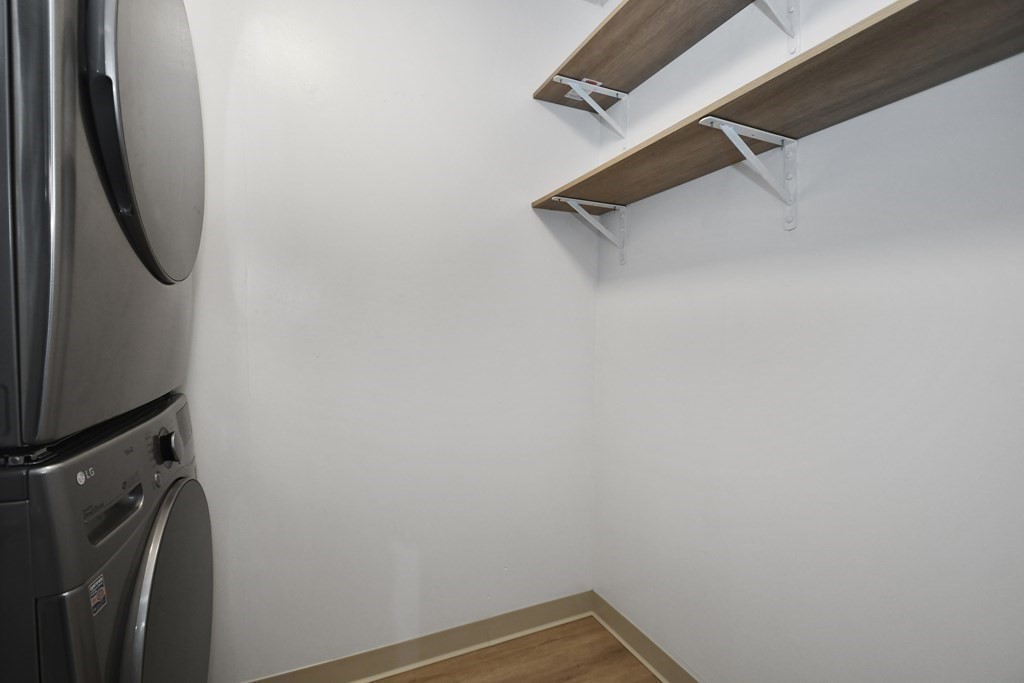 200 Market # 3305