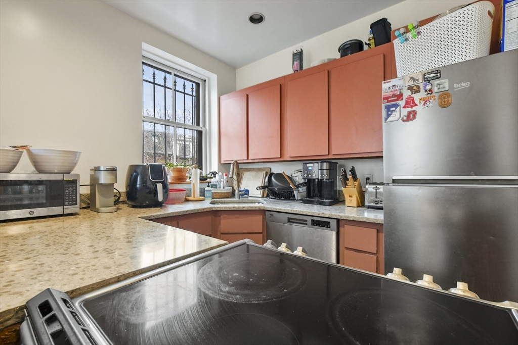 59 E Springfield # 2