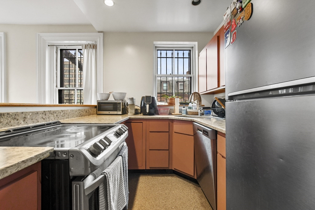 59 E Springfield # 2
