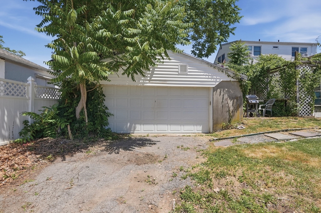 41 Vershire Street # R