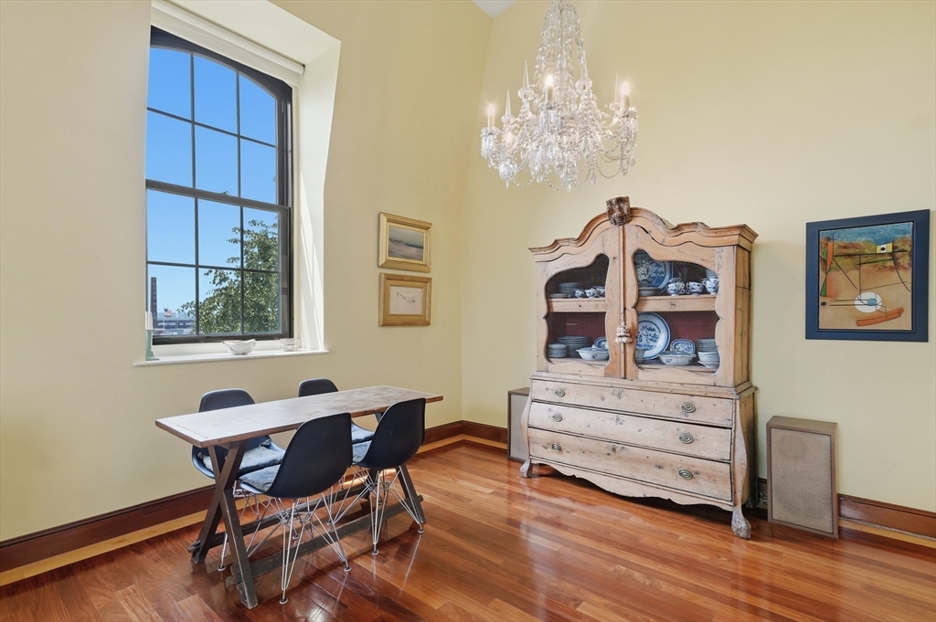 68 Baldwin Street # 43