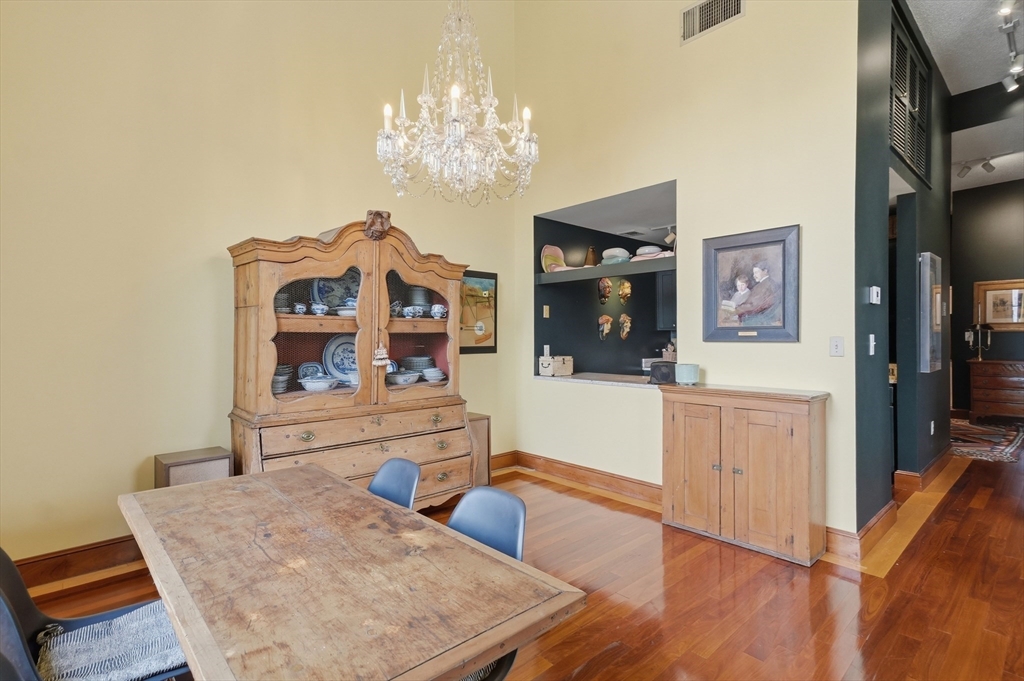 68 Baldwin Street # 43