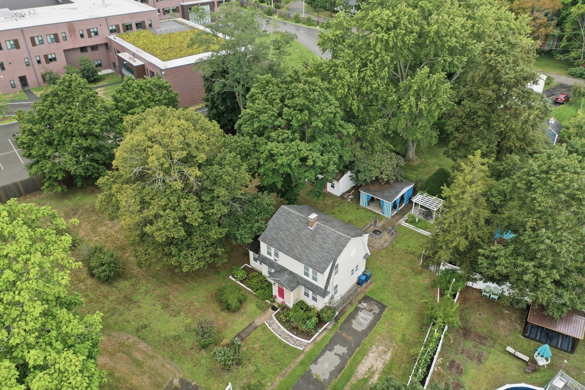 101 Pleasant St