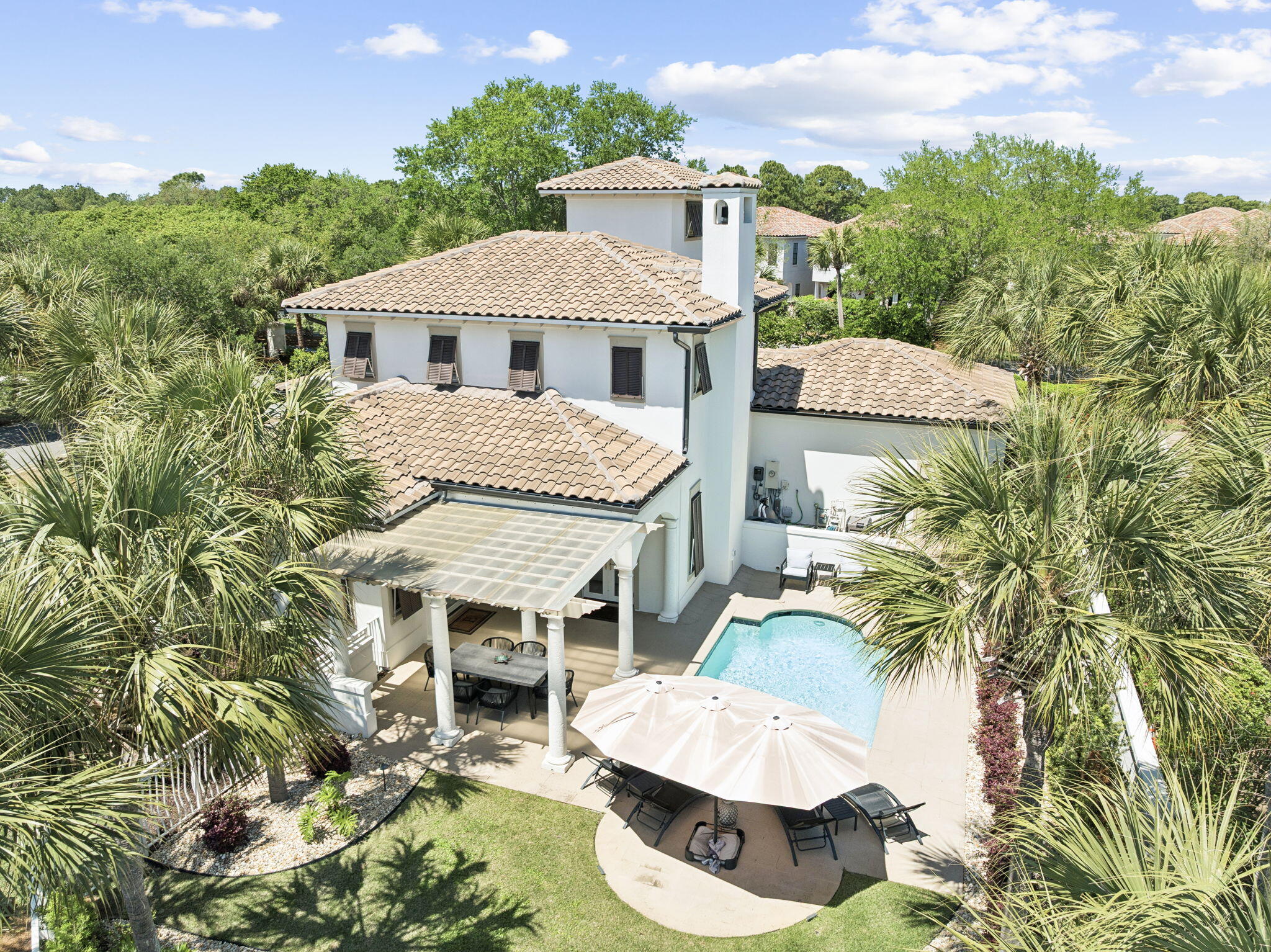 1823 Baytowne Avenue