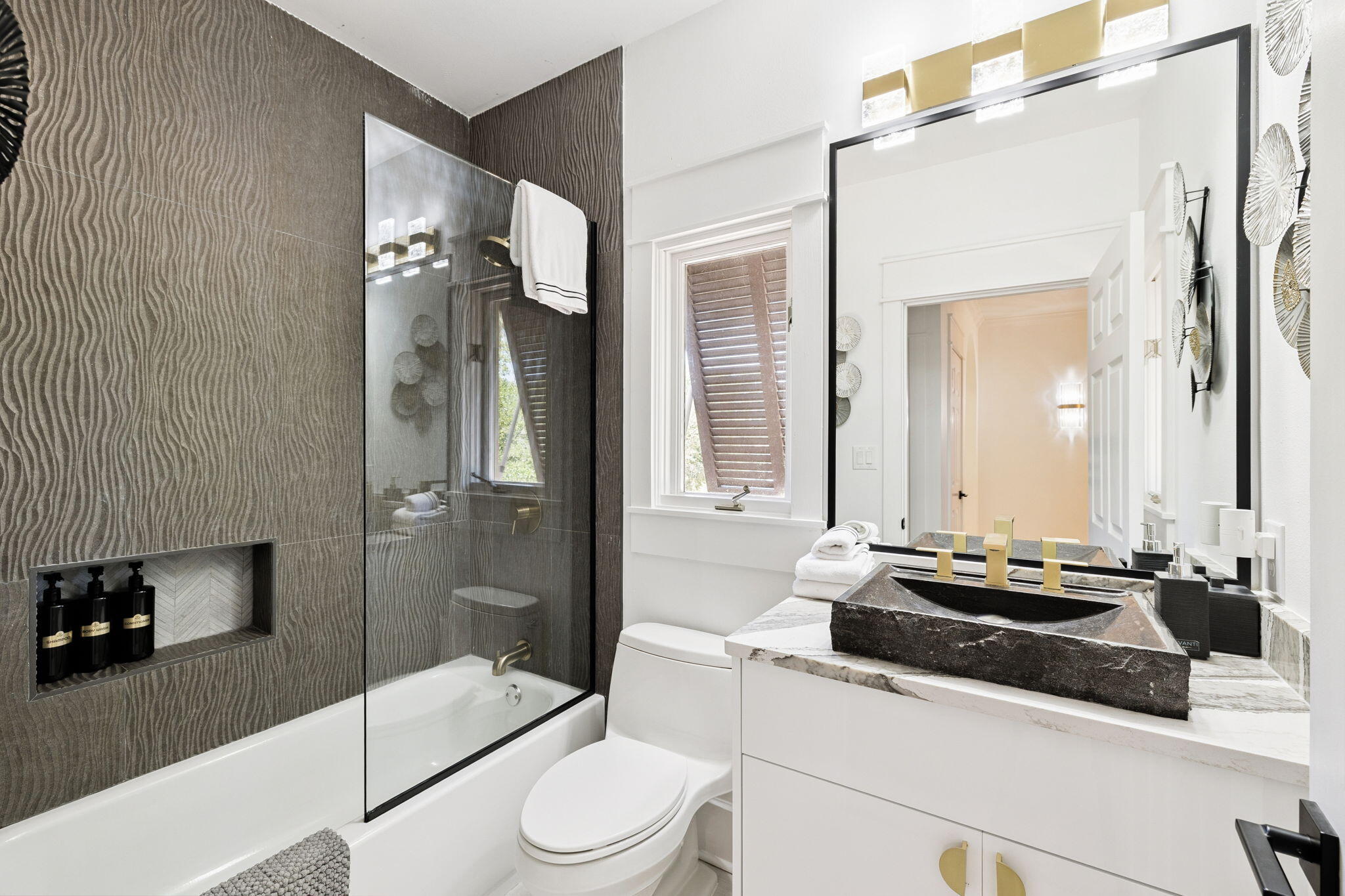 1823 Baytowne Avenue