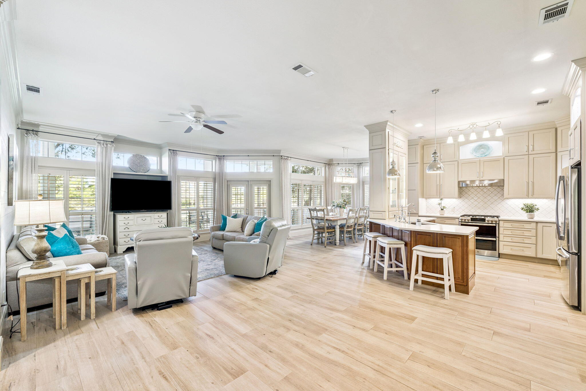 5290 Tivoli Drive 5290