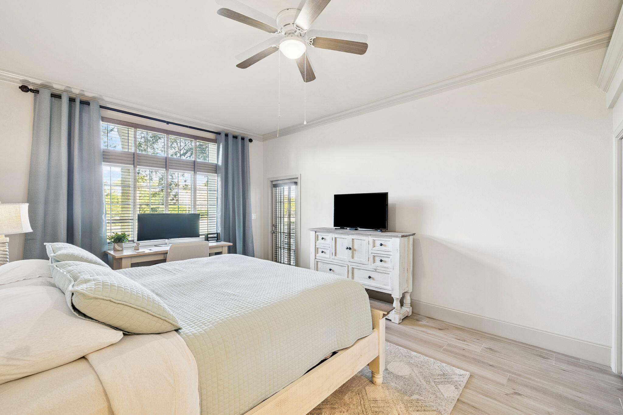 5290 Tivoli Drive 5290