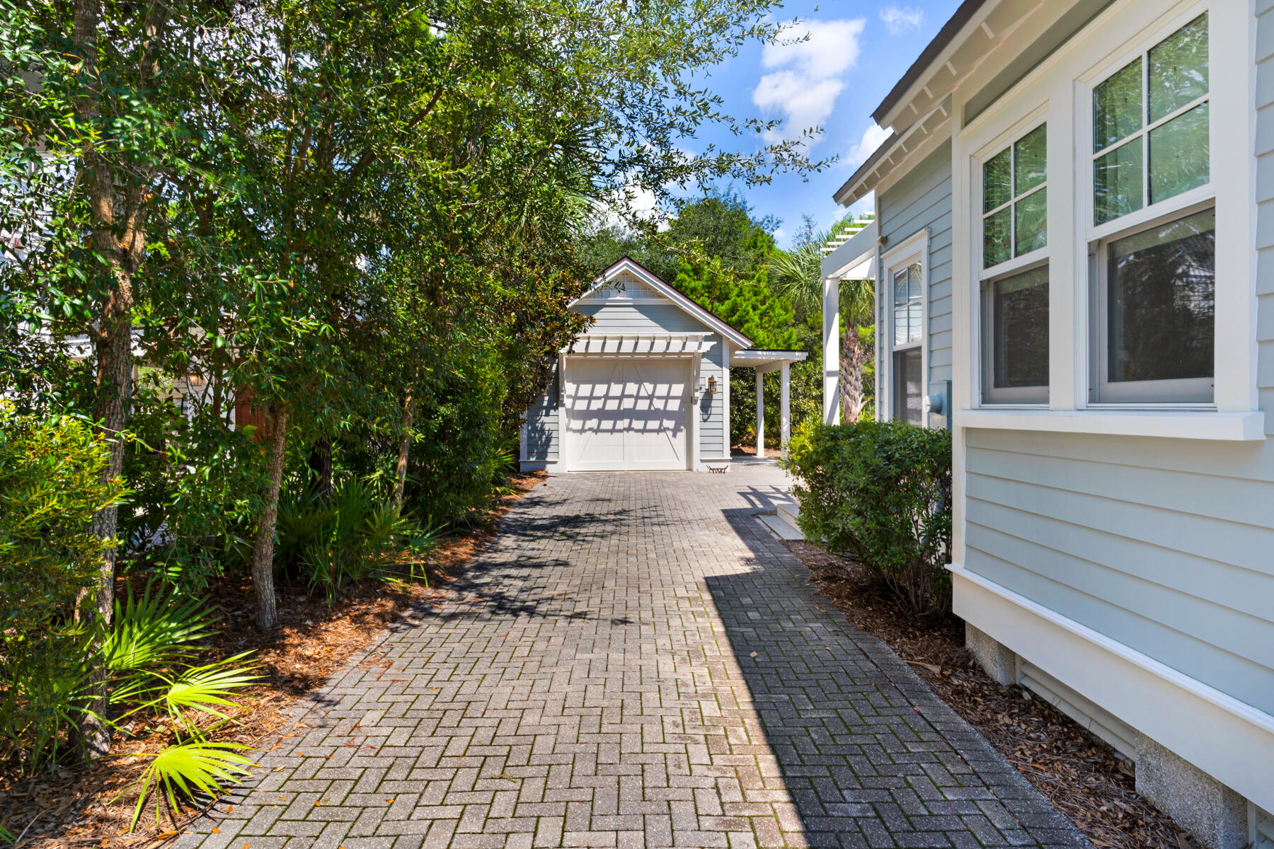 87 W Salt Box Lane