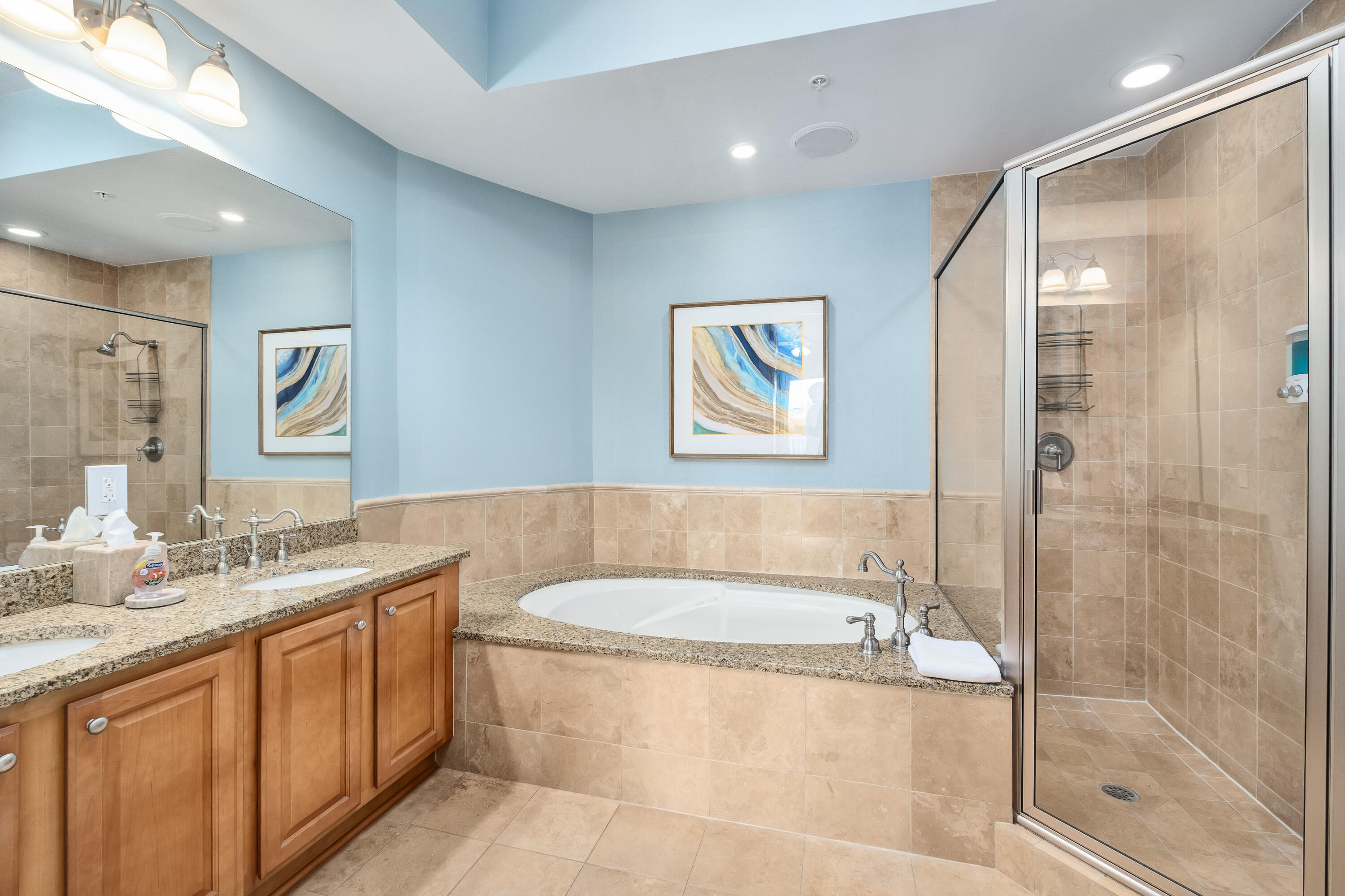 1653 W County Highway 30A UNIT 2114