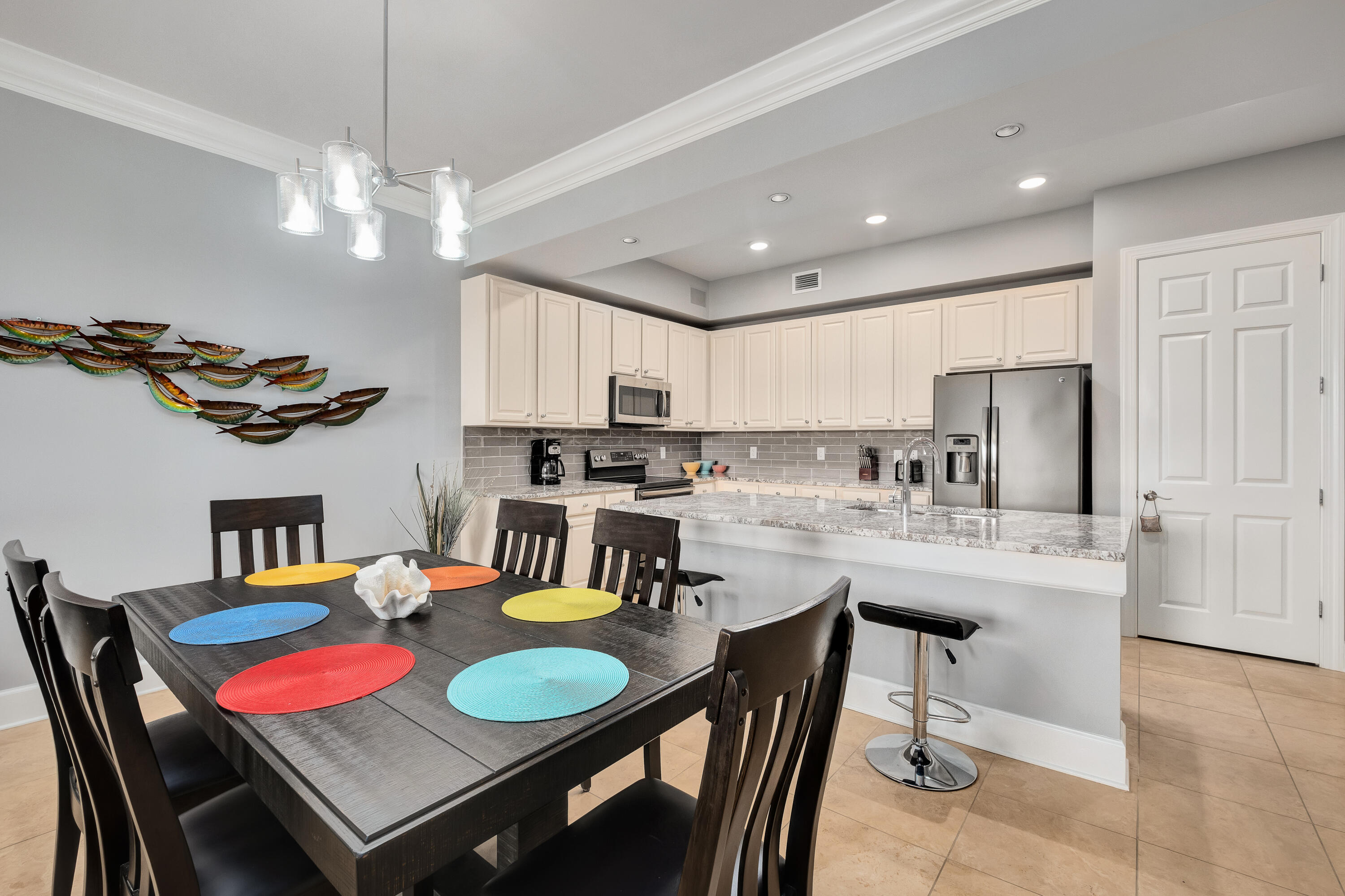 1653 W County Highway 30A UNIT 2114