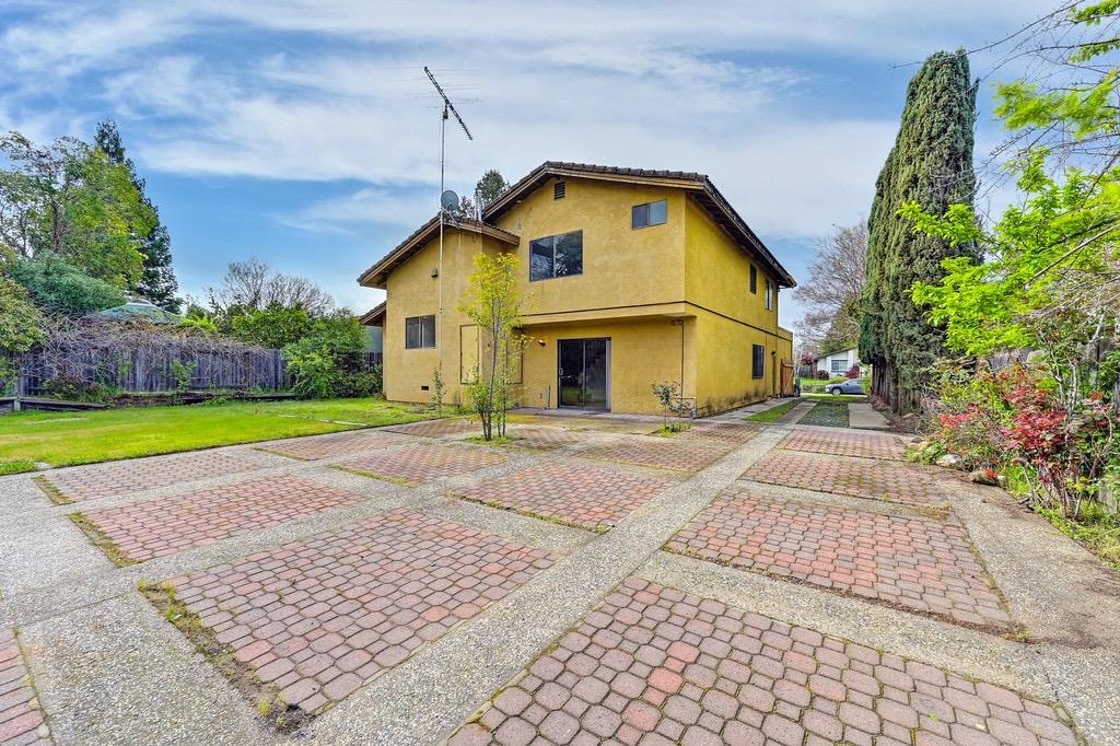 8013 S Copperwood Drive