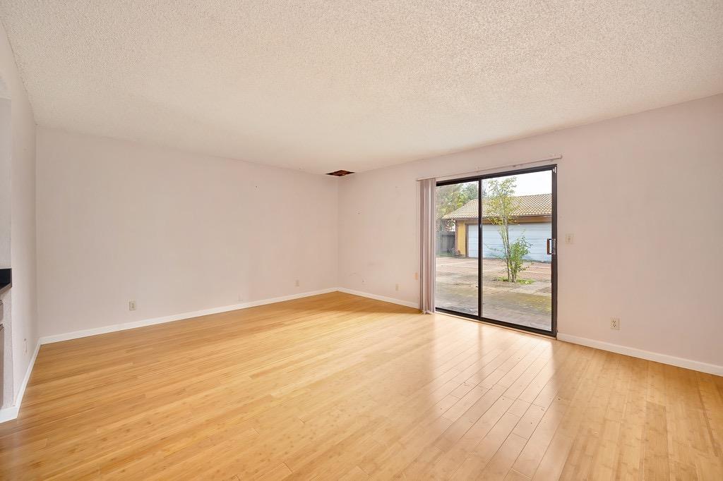 8013 S Copperwood Drive