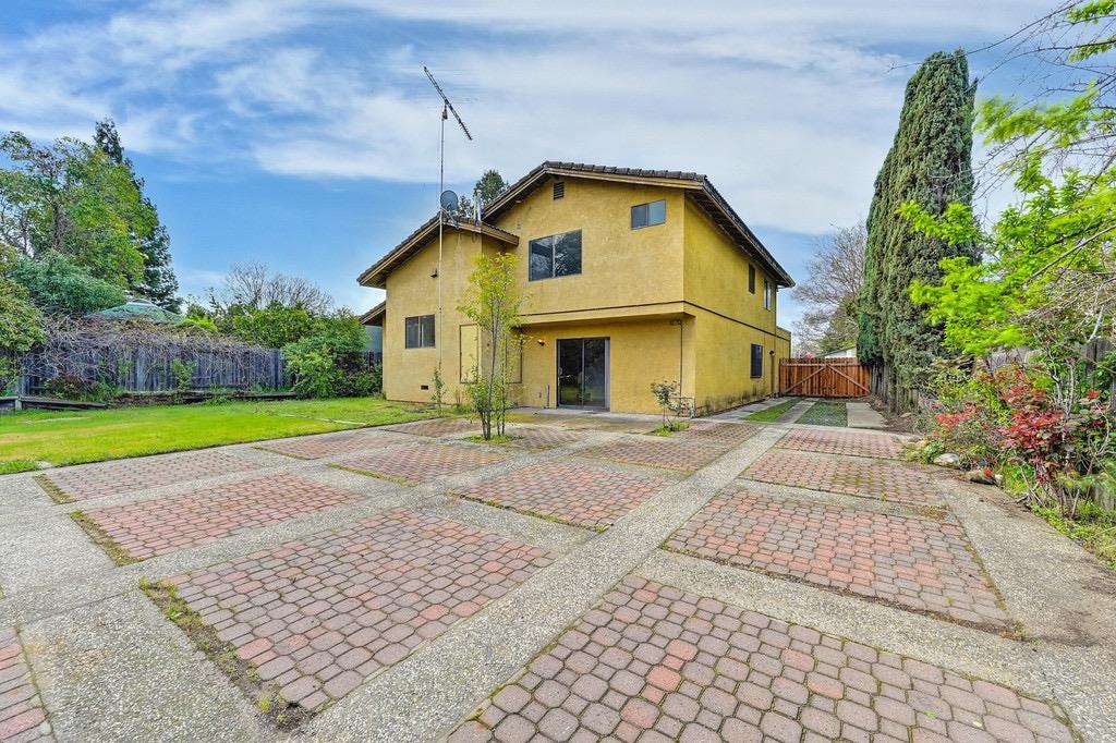 8013 S Copperwood Drive