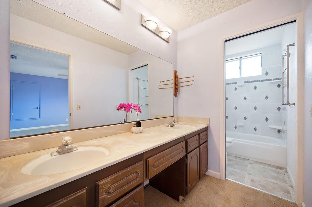 8013 S Copperwood Drive