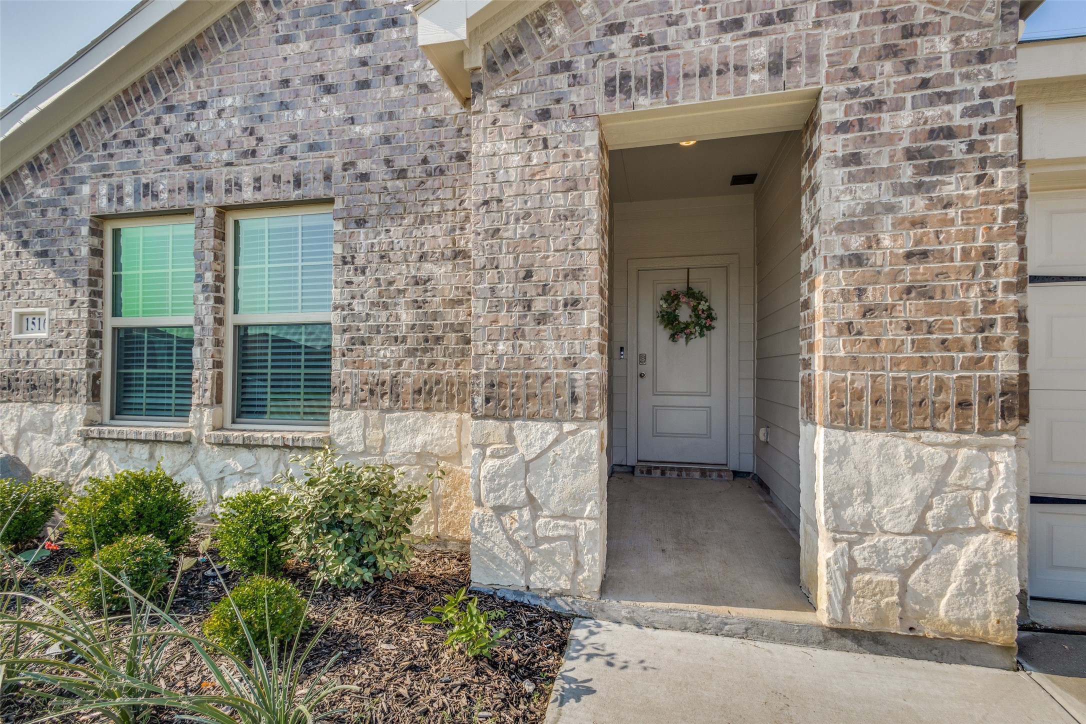 1516 Skyline Drive