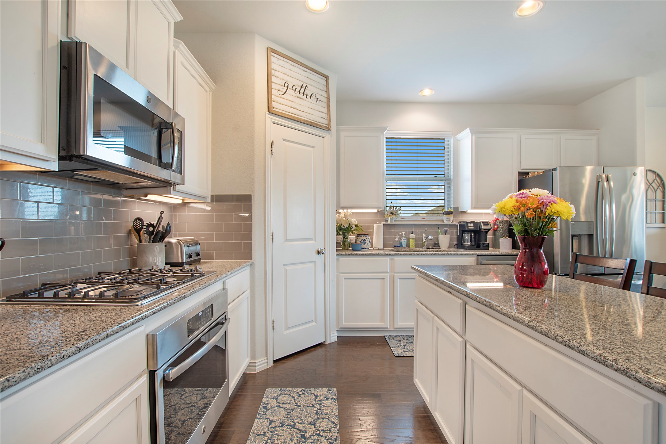 1909 Edgewater Drive