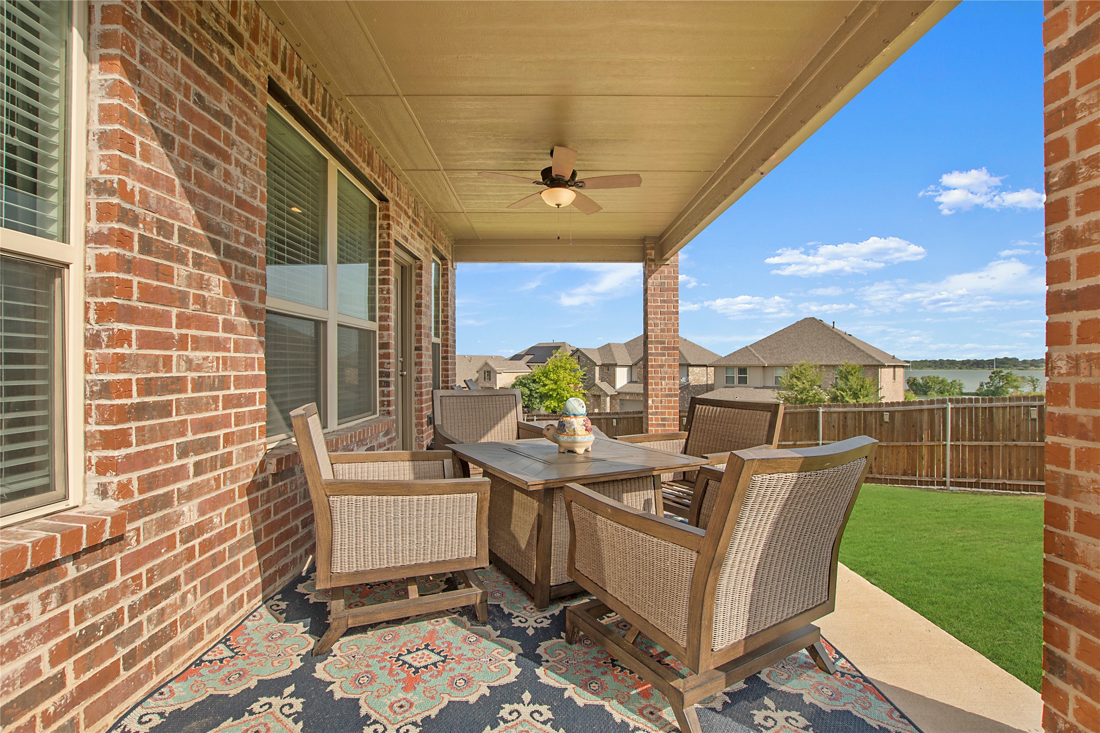 1909 Edgewater Drive