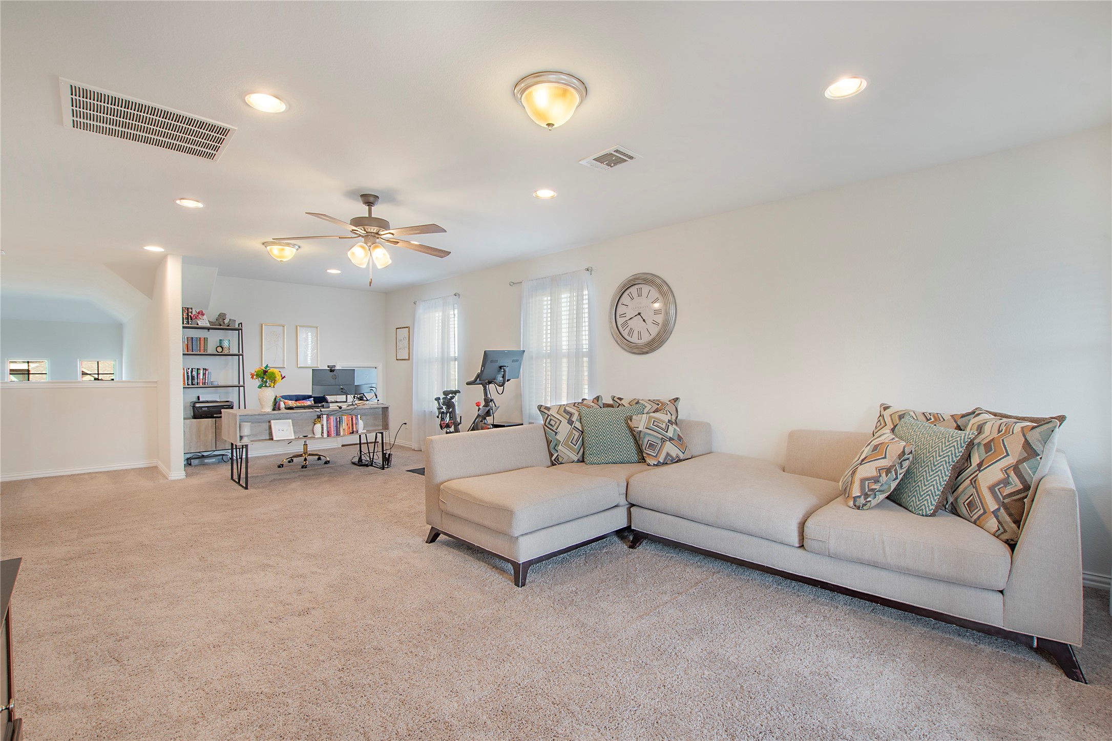 1909 Edgewater Drive