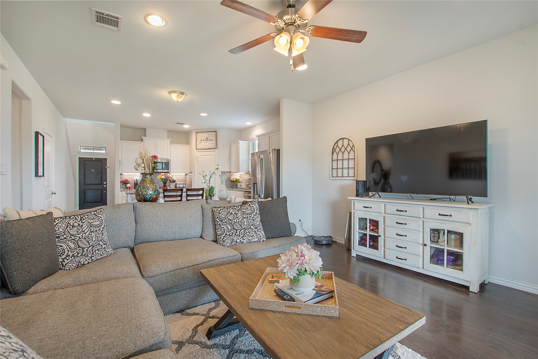 1909 Edgewater Drive