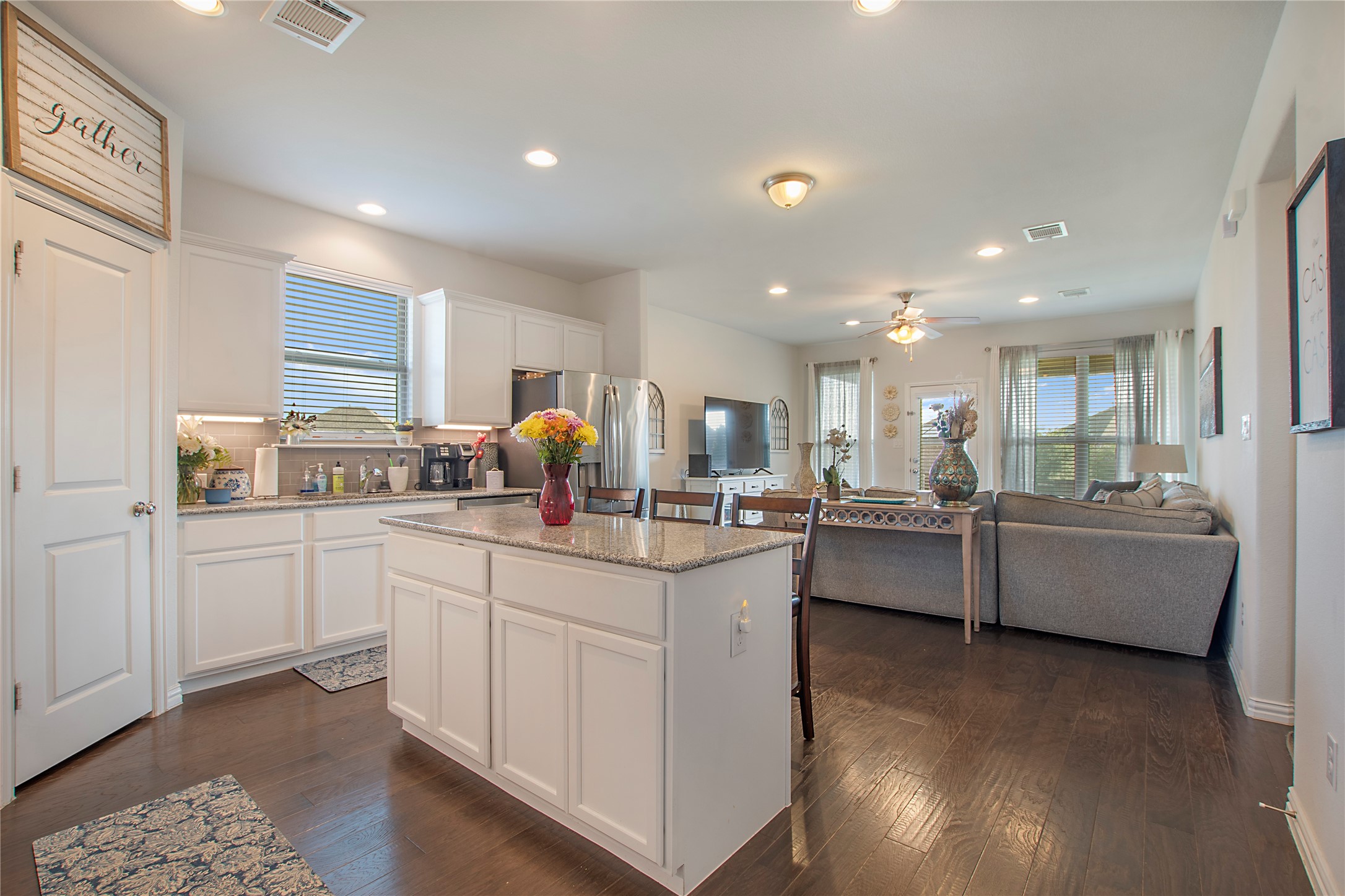 1909 Edgewater Drive