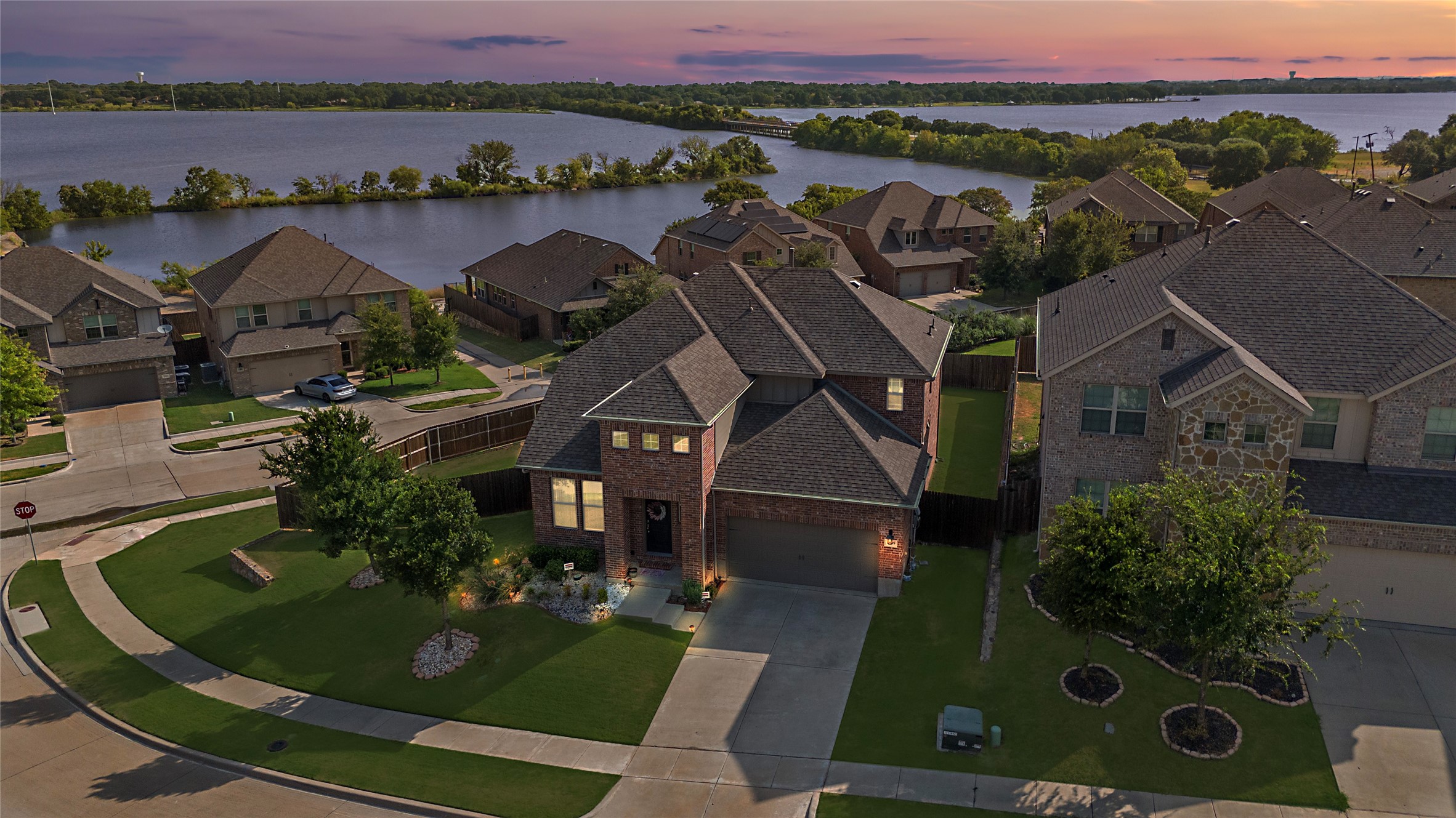 1909 Edgewater Drive