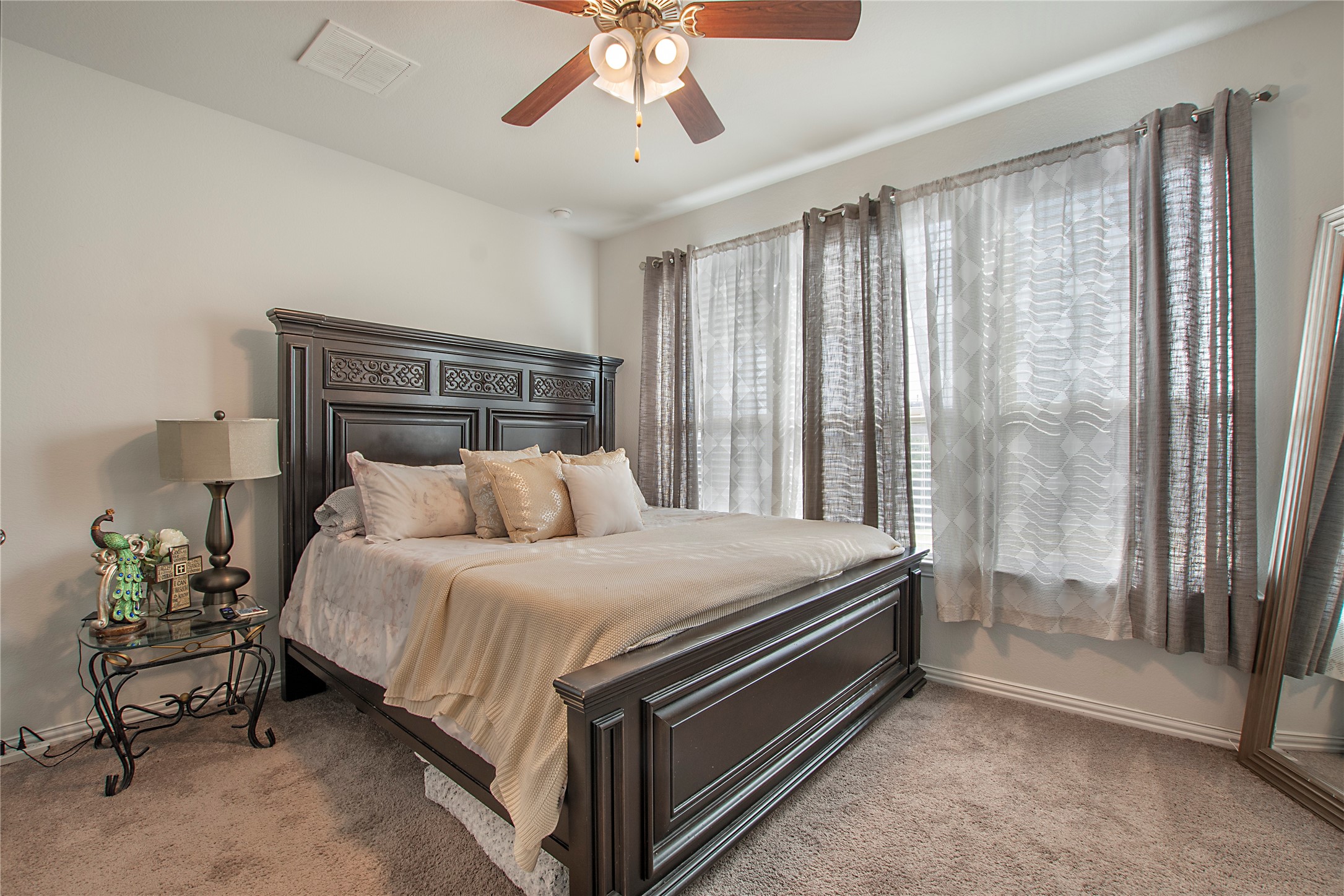 1909 Edgewater Drive