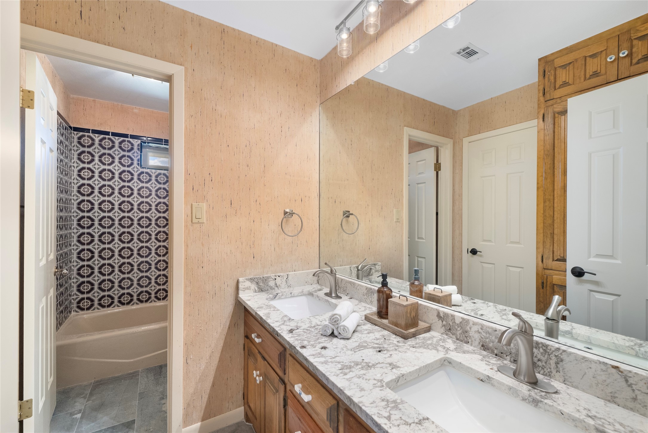 5400 Duck Creek Road