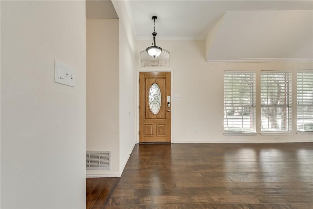 757 Monticello Circle