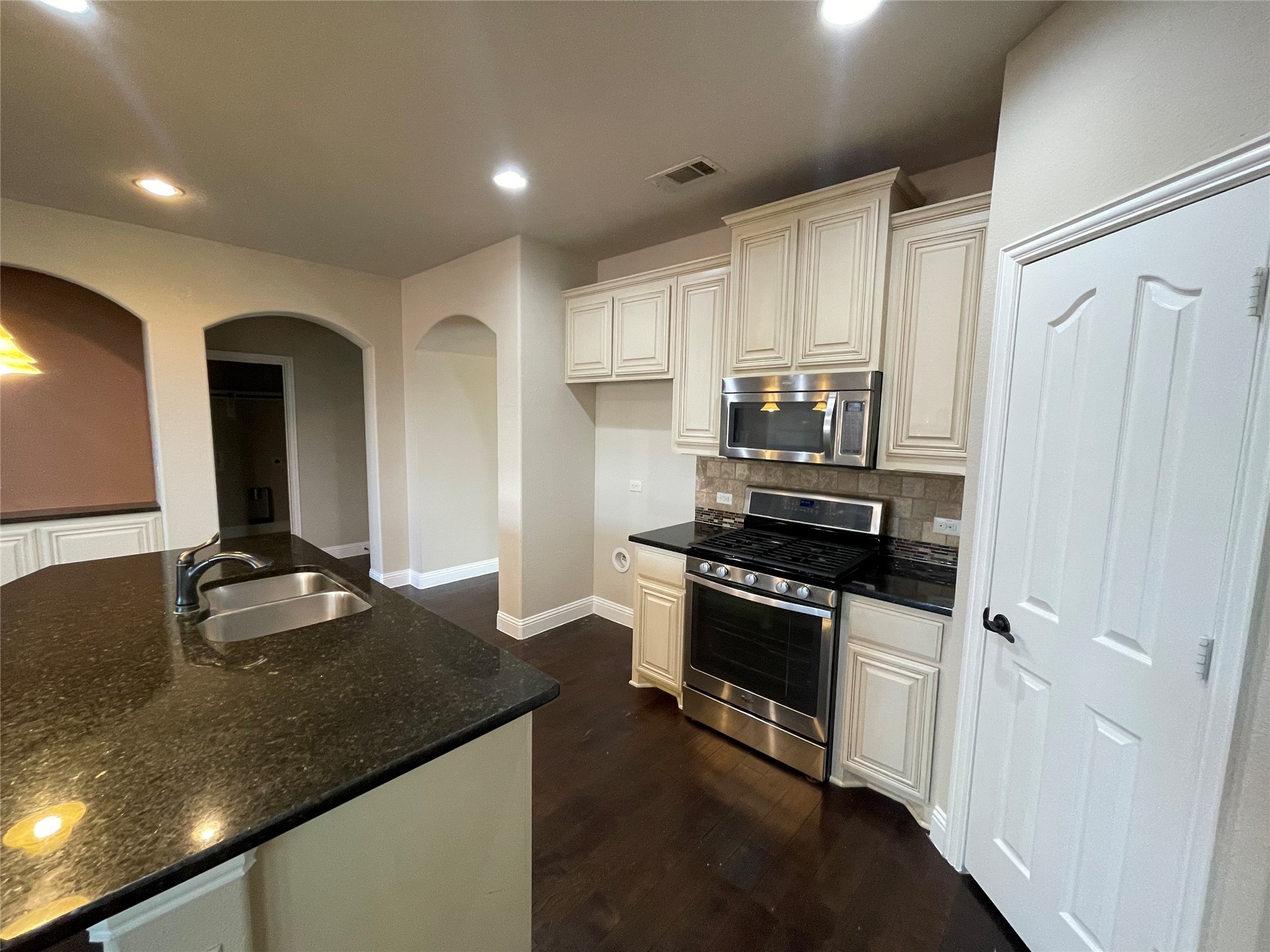 4648 Rush River Trail