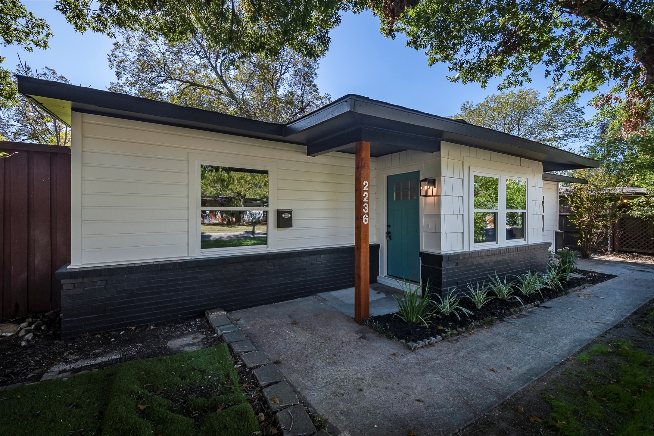 2236 Fenwick Drive