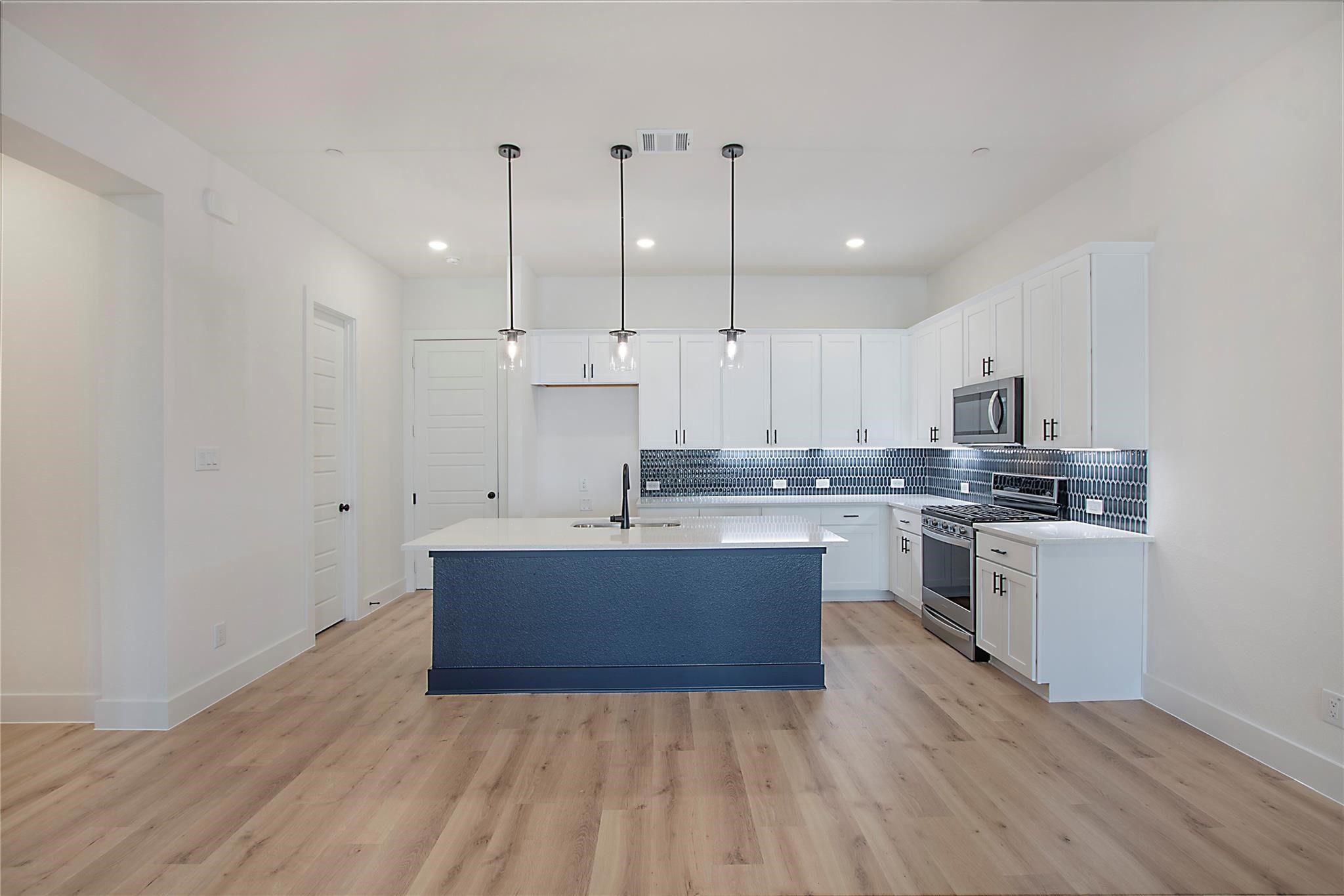 1301 Eureka Springs Street